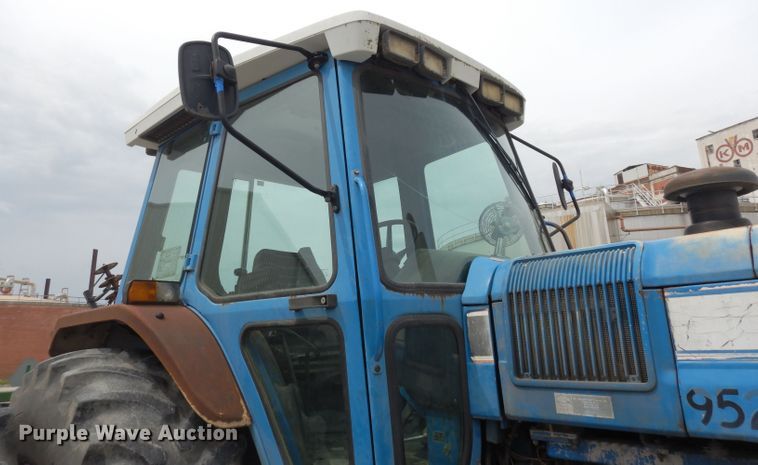 image for item DG6452 1987 Ford TW35 tractor