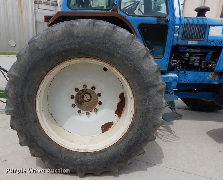 image for item DG6452 1987 Ford TW35 tractor