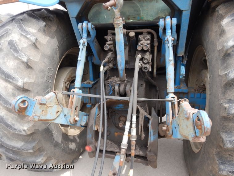 image for item DG6452 1987 Ford TW35 tractor