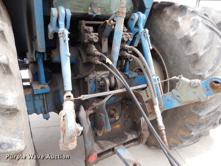 image for item DG6452 1987 Ford TW35 tractor