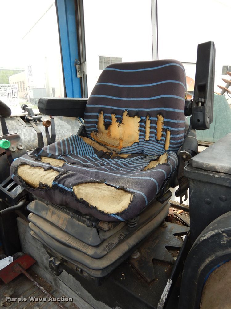 image for item DG6452 1987 Ford TW35 tractor