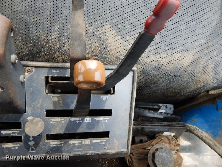 image for item DG6452 1987 Ford TW35 tractor