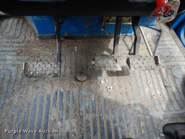 image for item DG6452 1987 Ford TW35 tractor