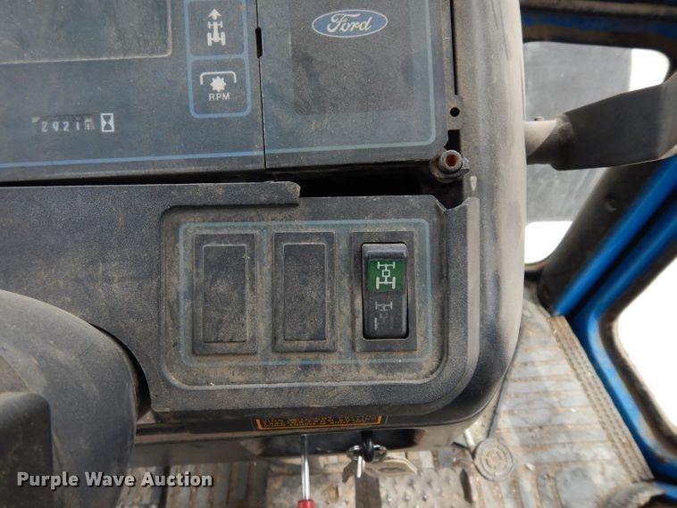 image for item DG6452 1987 Ford TW35 tractor