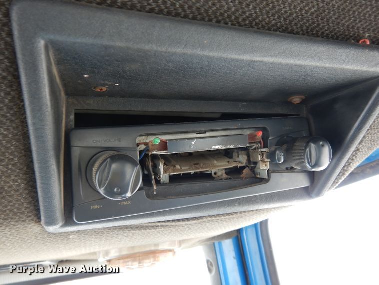 image for item DG6452 1987 Ford TW35 tractor