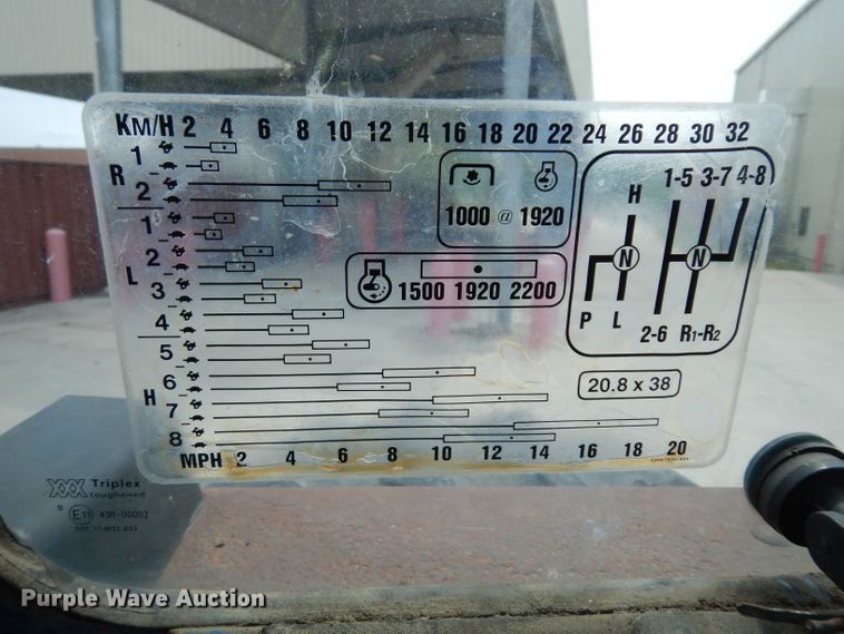 image for item DG6452 1987 Ford TW35 tractor