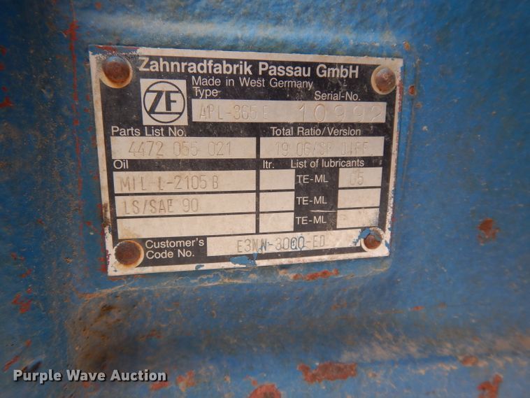 image for item DG6452 1987 Ford TW35 tractor