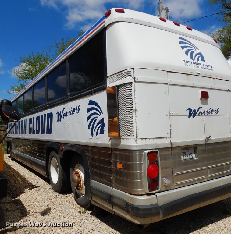 image for item DG6457 1989 MCI MC9 coach bus