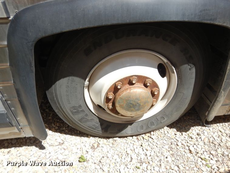 image for item DG6457 1989 MCI MC9 coach bus