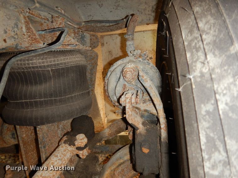 image for item DG6457 1989 MCI MC9 coach bus