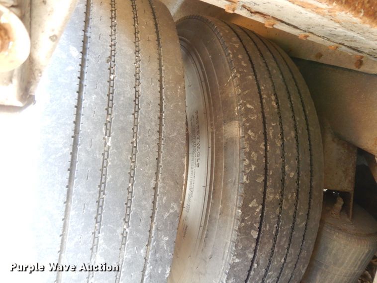 image for item DG6457 1989 MCI MC9 coach bus