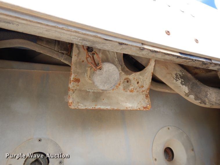 image for item DG6457 1989 MCI MC9 coach bus