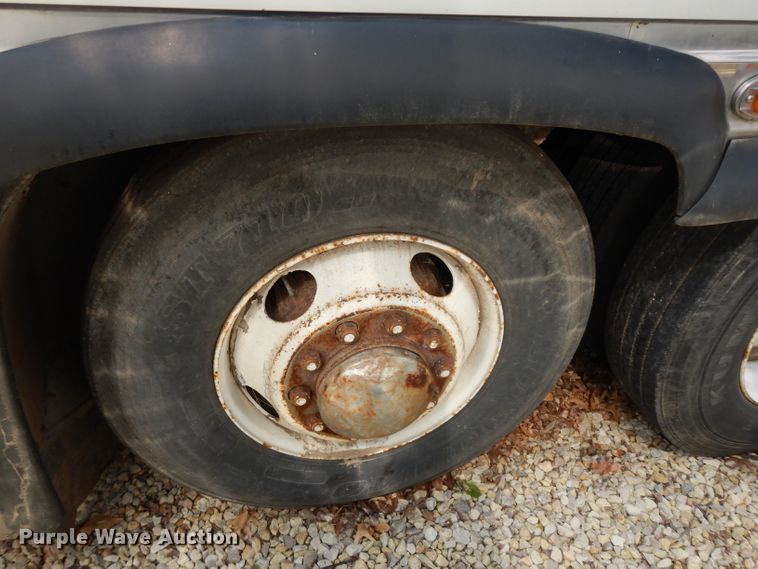 image for item DG6457 1989 MCI MC9 coach bus