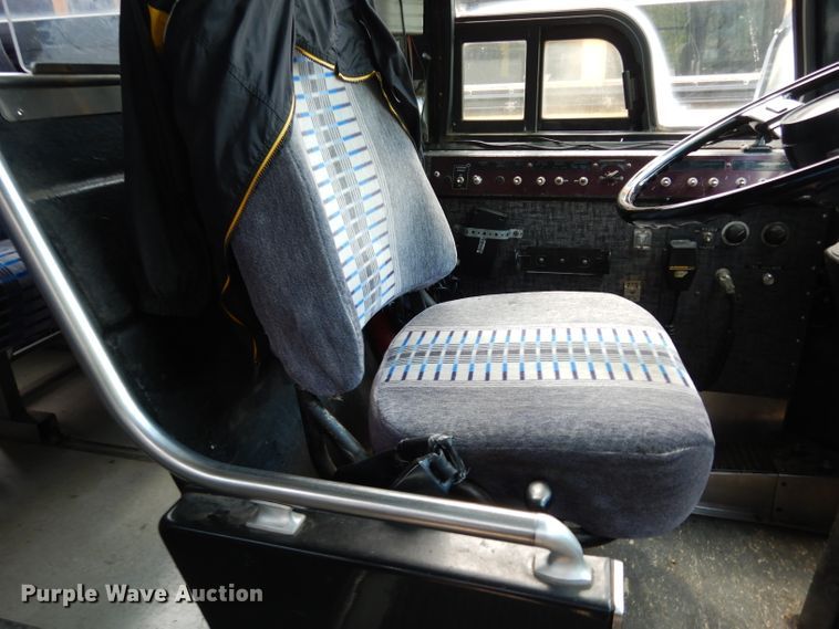 image for item DG6457 1989 MCI MC9 coach bus