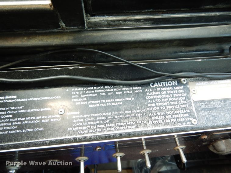 image for item DG6457 1989 MCI MC9 coach bus