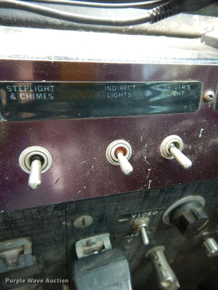 image for item DG6457 1989 MCI MC9 coach bus