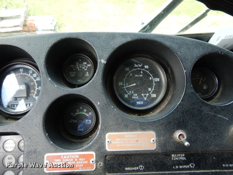 image for item DG6457 1989 MCI MC9 coach bus