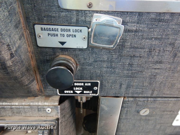 image for item DG6457 1989 MCI MC9 coach bus