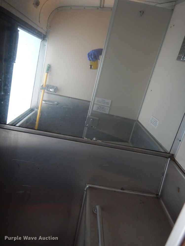 image for item DG6457 1989 MCI MC9 coach bus