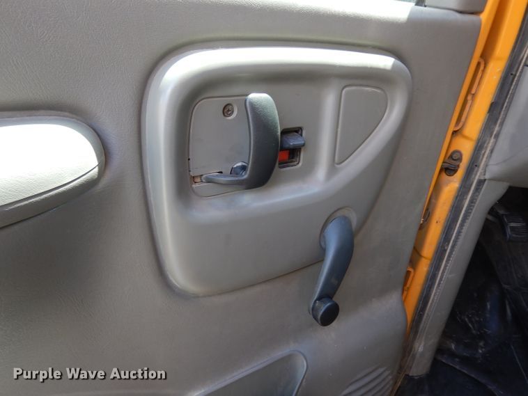 image for item DG6458 2001 Chevrolet Express school bus