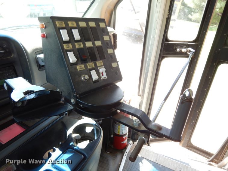 image for item DG6458 2001 Chevrolet Express school bus