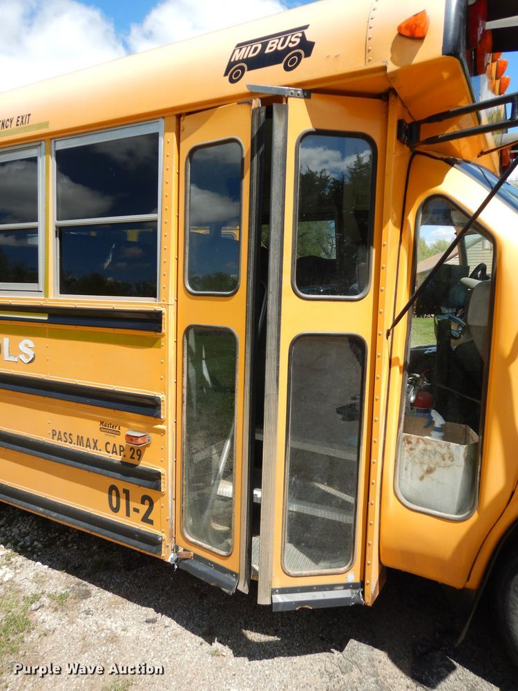 image for item DG6458 2001 Chevrolet Express school bus