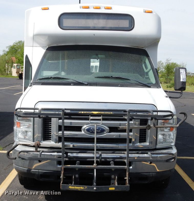 image for item DG6463 2011 Ford Econoline E450 Super Duty Aerotech shuttle bus