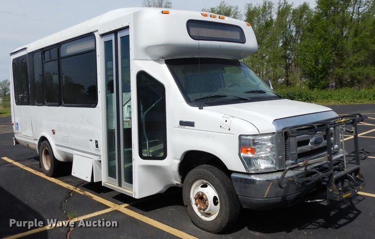 image for item DG6463 2011 Ford Econoline E450 Super Duty Aerotech shuttle bus