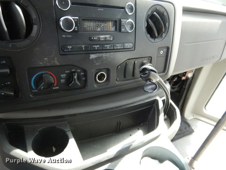 image for item DG6463 2011 Ford Econoline E450 Super Duty Aerotech shuttle bus