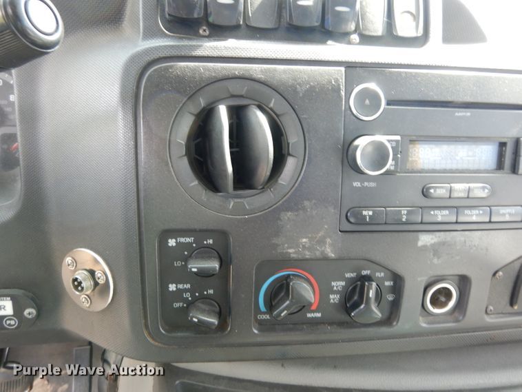 image for item DG6463 2011 Ford Econoline E450 Super Duty Aerotech shuttle bus