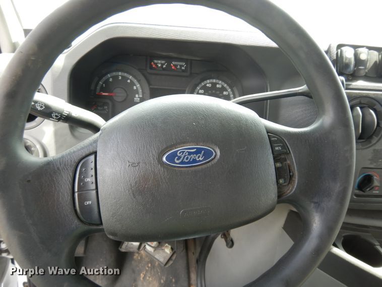 image for item DG6463 2011 Ford Econoline E450 Super Duty Aerotech shuttle bus