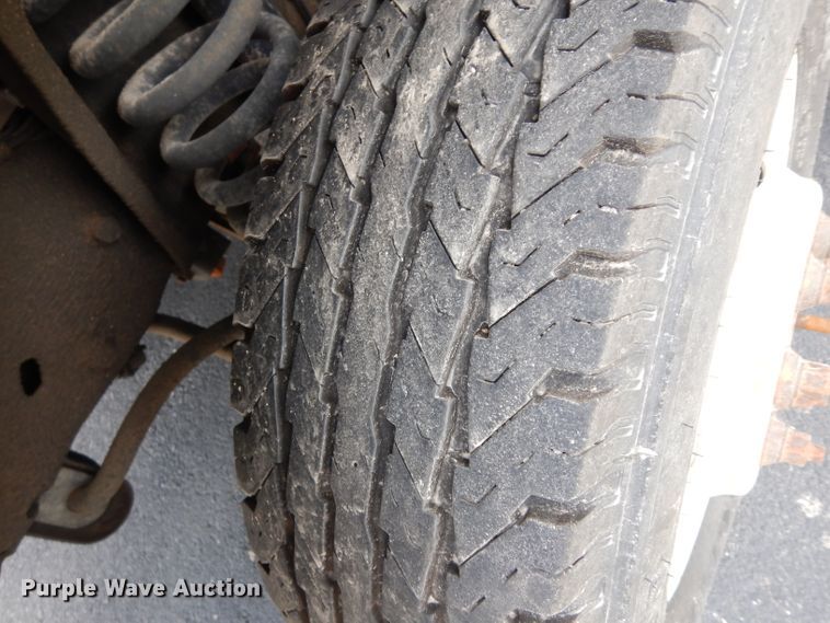 image for item DG6463 2011 Ford Econoline E450 Super Duty Aerotech shuttle bus