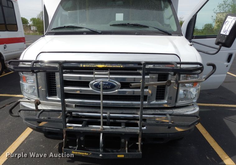 image for item DG6463 2011 Ford Econoline E450 Super Duty Aerotech shuttle bus