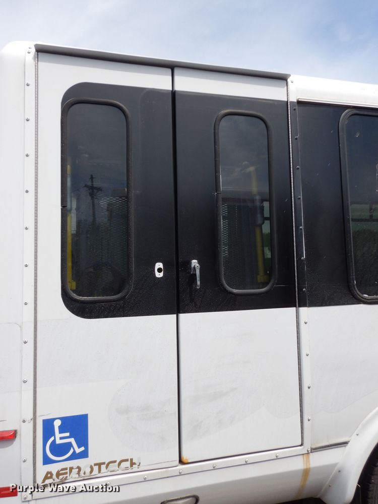 image for item DG6463 2011 Ford Econoline E450 Super Duty Aerotech shuttle bus