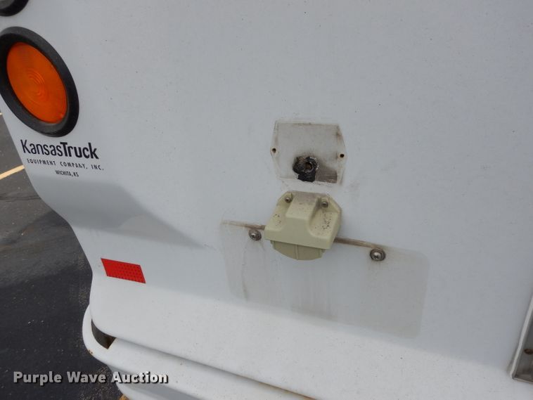 image for item DG6463 2011 Ford Econoline E450 Super Duty Aerotech shuttle bus