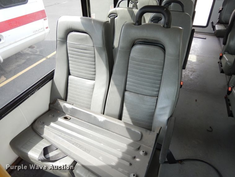 image for item DG6463 2011 Ford Econoline E450 Super Duty Aerotech shuttle bus