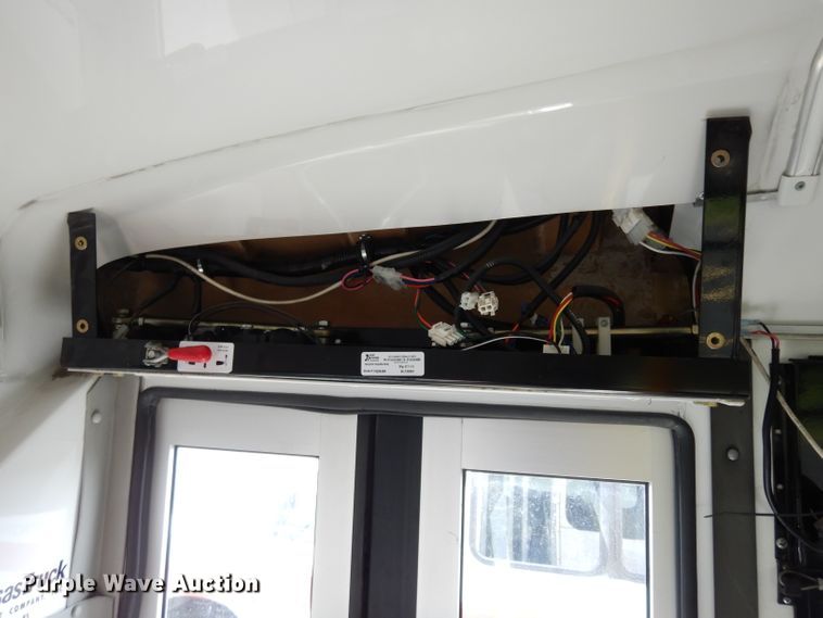 image for item DG6463 2011 Ford Econoline E450 Super Duty Aerotech shuttle bus