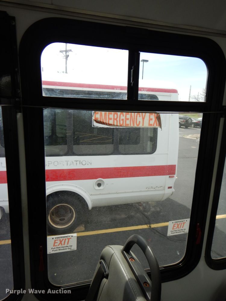 image for item DG6463 2011 Ford Econoline E450 Super Duty Aerotech shuttle bus