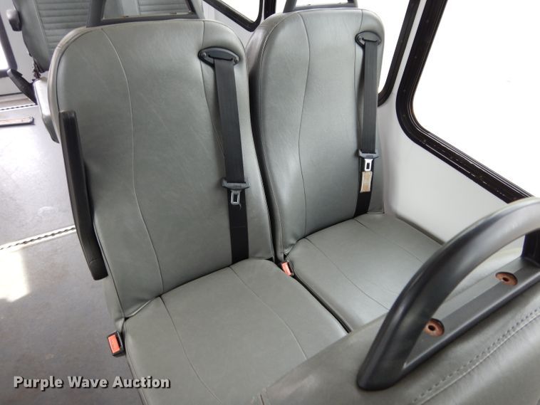 image for item DG6463 2011 Ford Econoline E450 Super Duty Aerotech shuttle bus