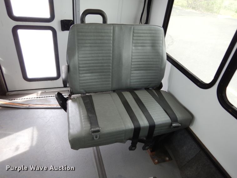 image for item DG6463 2011 Ford Econoline E450 Super Duty Aerotech shuttle bus