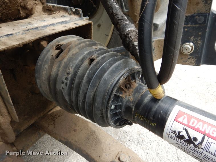 image for item DG6493 John Deere 785 manure spreader