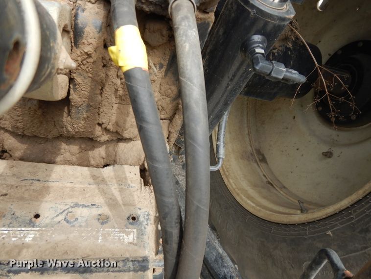 image for item DG6493 John Deere 785 manure spreader