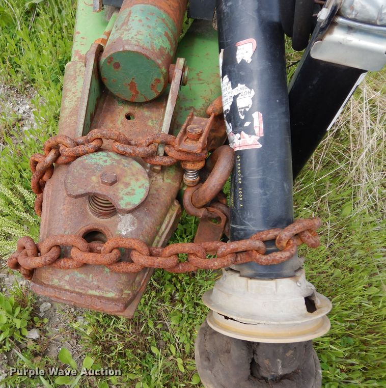 image for item DG6494 John Deere 780 manure spreader