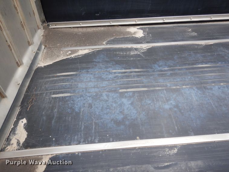 image for item DG6494 John Deere 780 manure spreader