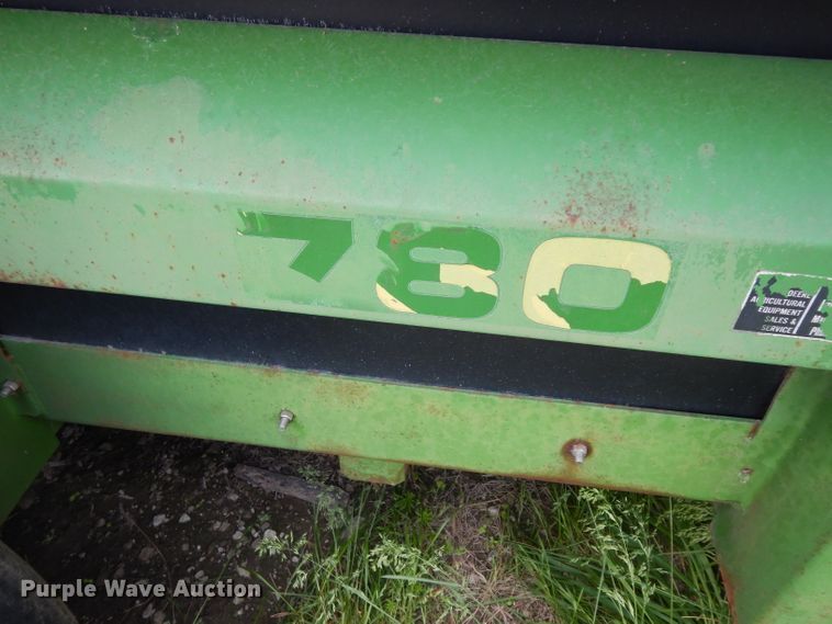 image for item DG6494 John Deere 780 manure spreader