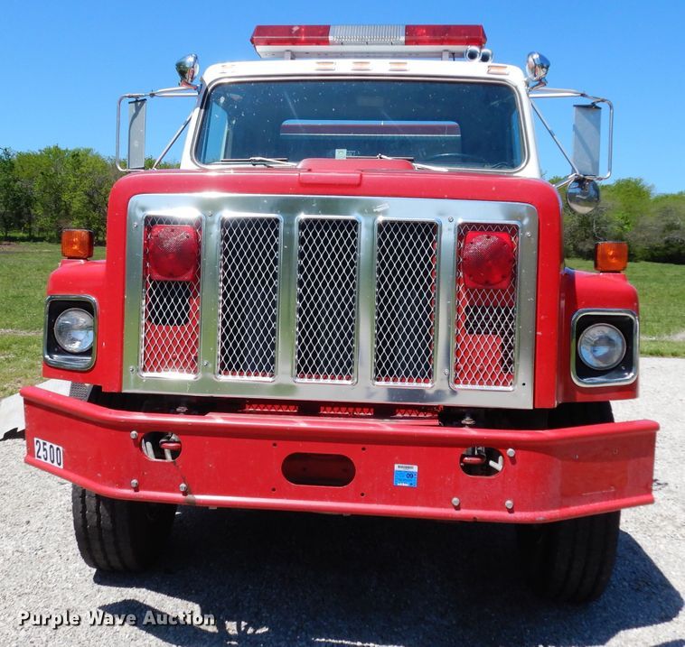 image for item DG6495 1987 International S2600 pumper fire truck