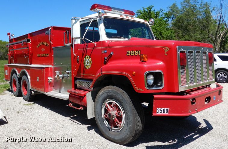 image for item DG6495 1987 International S2600 pumper fire truck