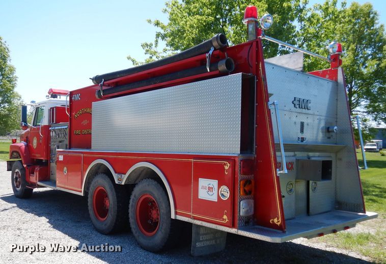 image for item DG6495 1987 International S2600 pumper fire truck
