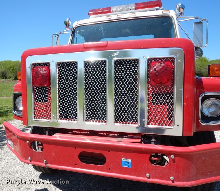 image for item DG6495 1987 International S2600 pumper fire truck