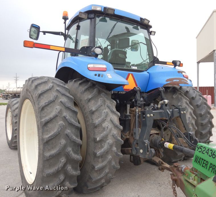 image for item DG6498 New Holland TG215 tractor